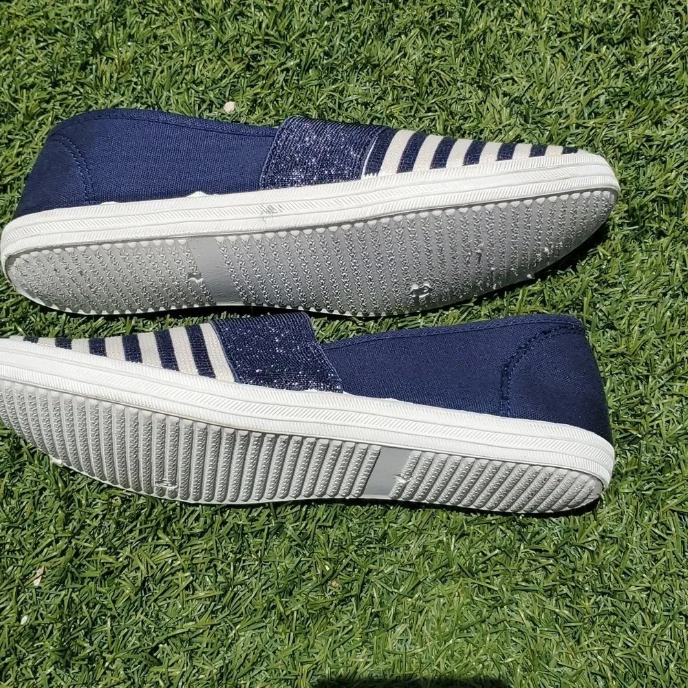 Serra Memory Foam Comfy Navy Blue with Silver Thread Slip On Shoes Size 9 Women